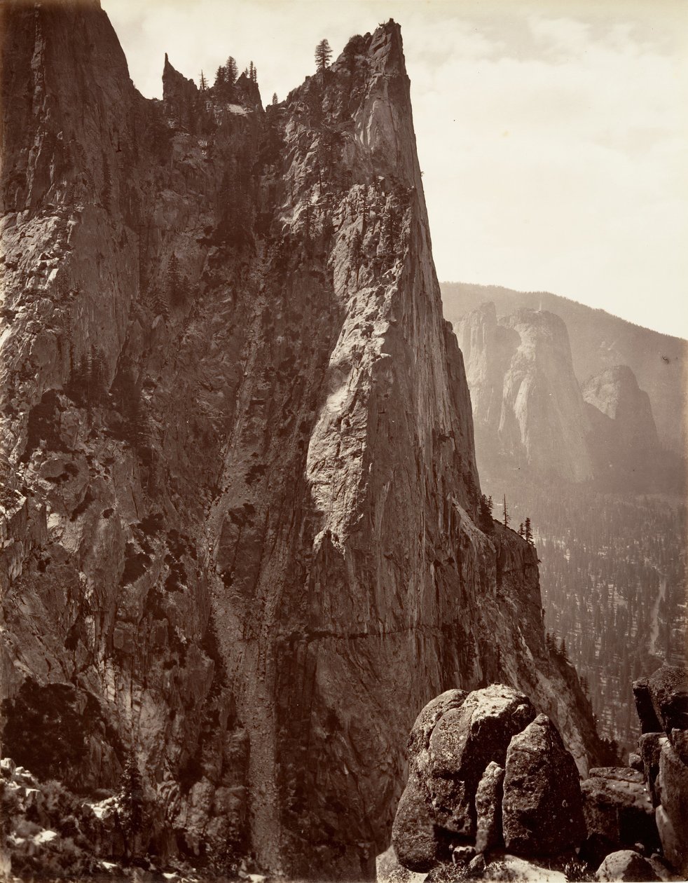 Sentinel Rock, Yosemite, ca. 1872, vytištěno ca. 1876. od Carleton E. Watkins.