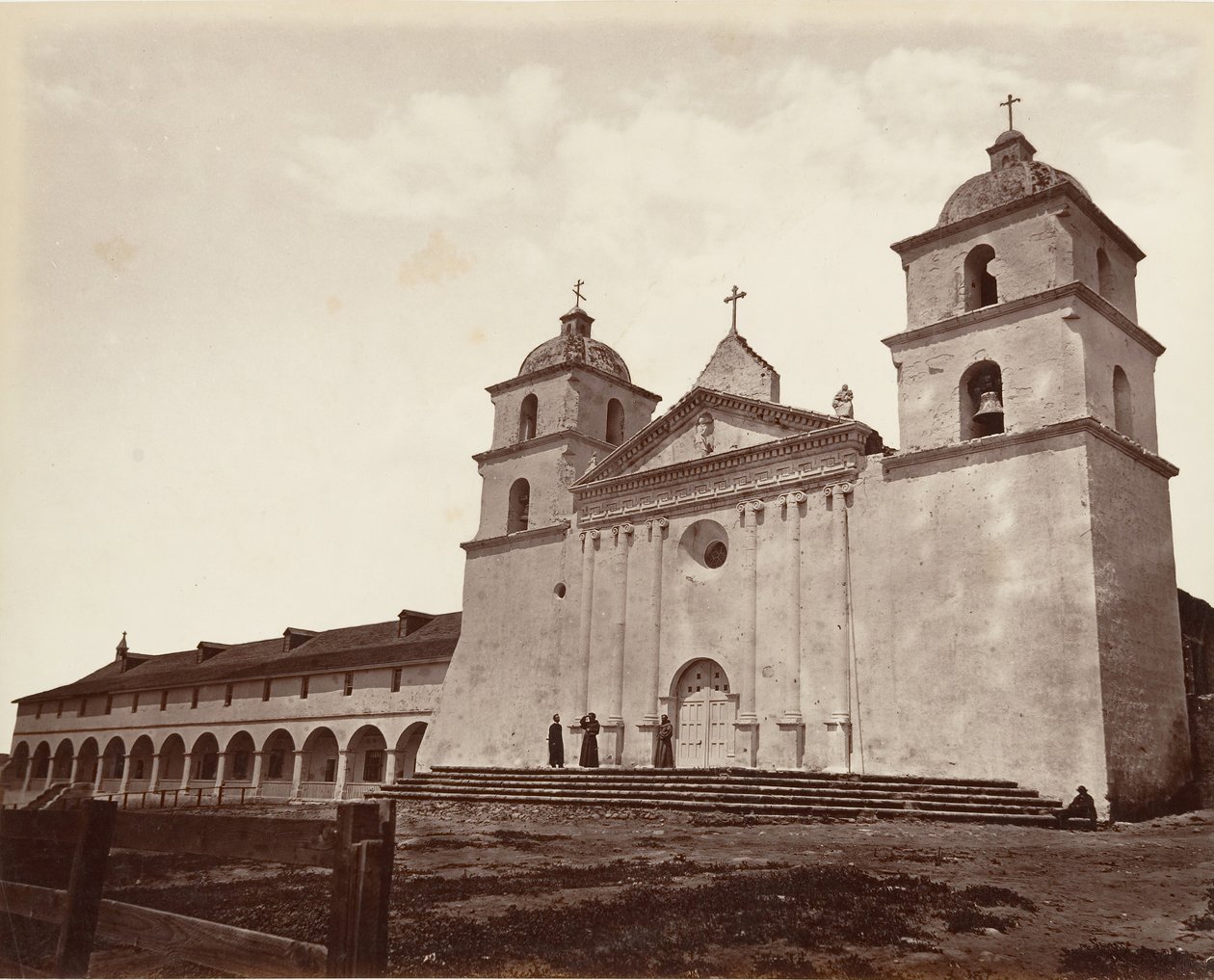 Old Mission Church, Santa Barbara, 1876, tištěné ca. 1876. od Carleton Emmons Watkins