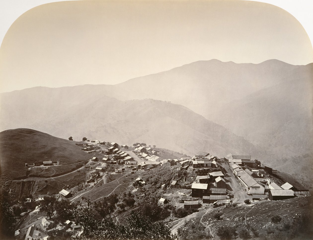 Město na kopci, New Almaden, 1863. od Carleton Emmons Watkins