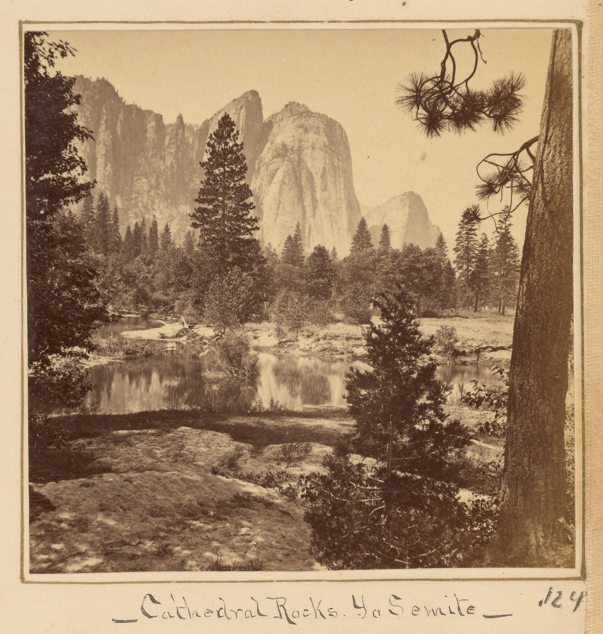 Katedrální skály, 2600 stop od Carleton Watkins