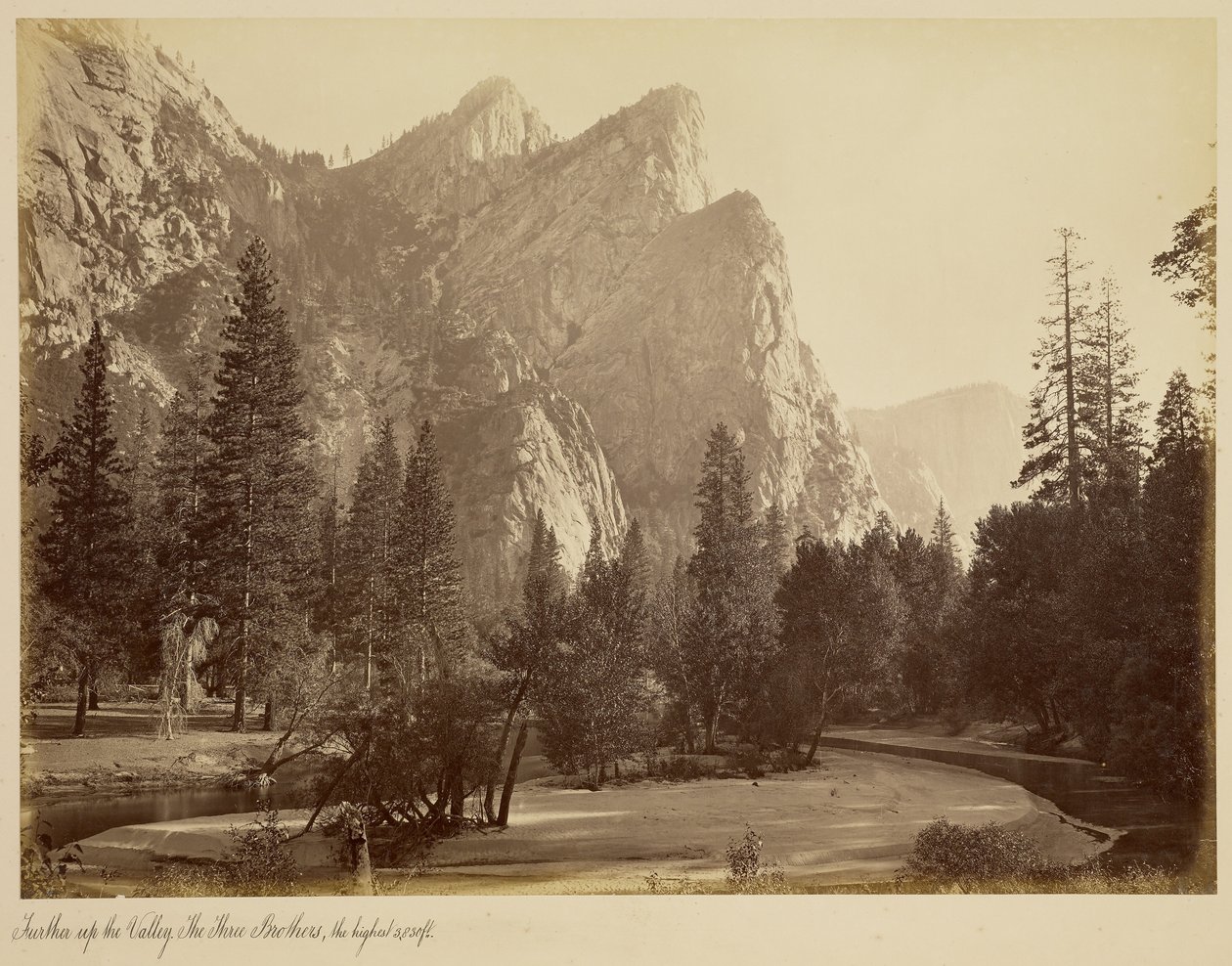 Dále do údolí. Tři bratři, nejvyšší vrchol, 3 830 ft. od Carleton Watkins