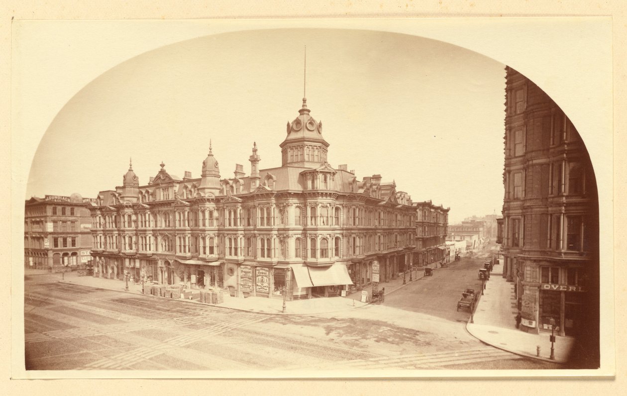 Grand Hotel, S.F. od Carleton Watkins