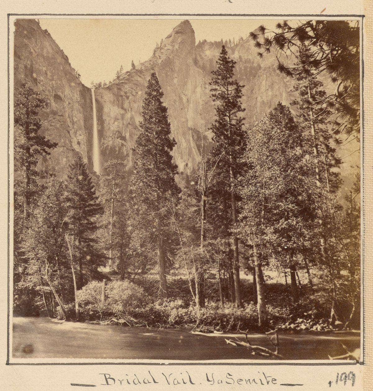 Pohono neboli Svatební závoj, 900 stop od Carleton Watkins