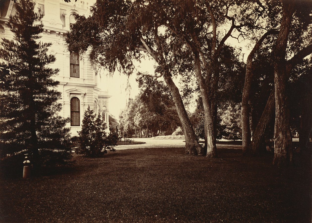 [Thurlow Lodge - Trávník a dům. Od Barron Cluster.] od Carleton Watkins