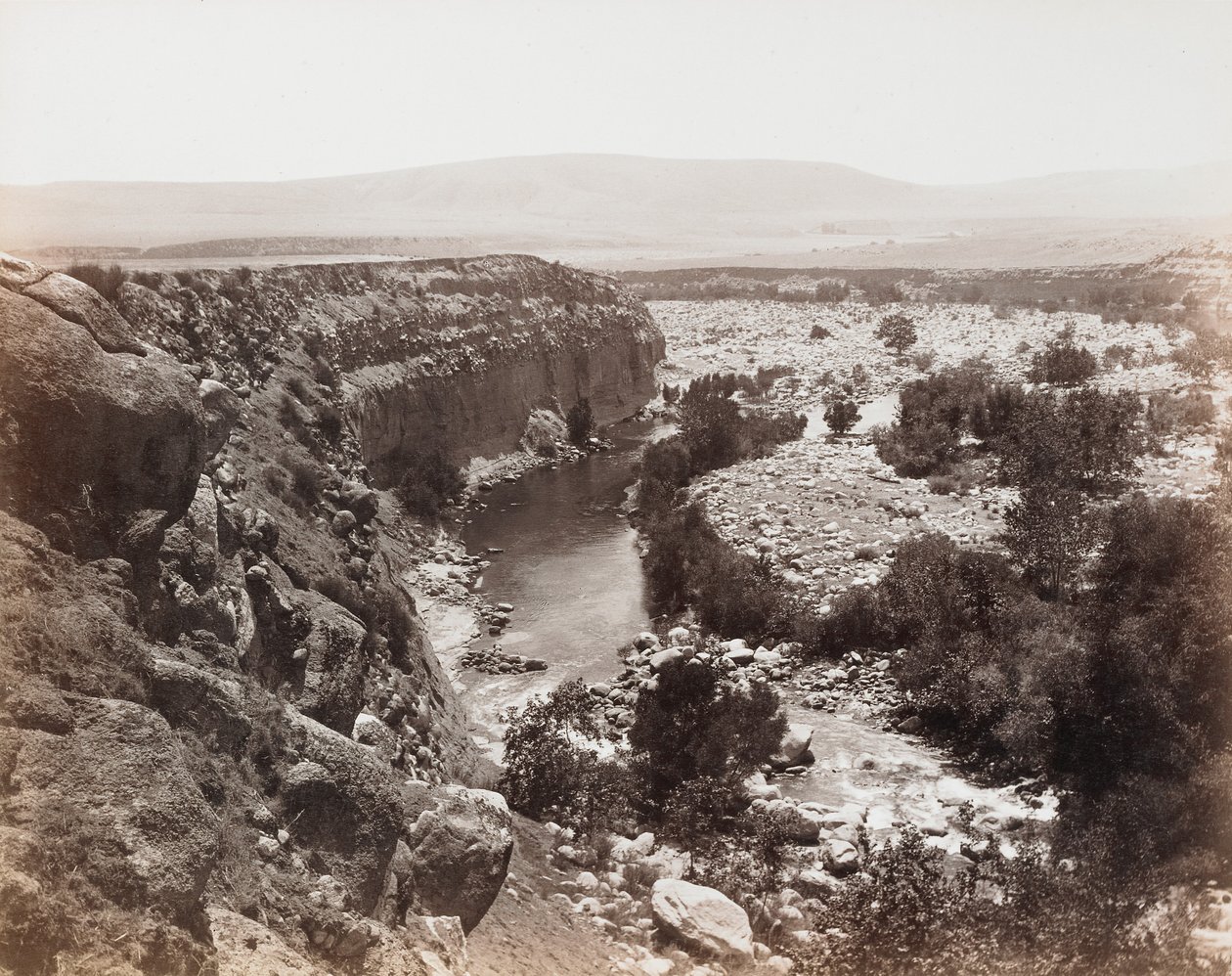 Bez názvu [krajina s potokem] od Carleton Watkins