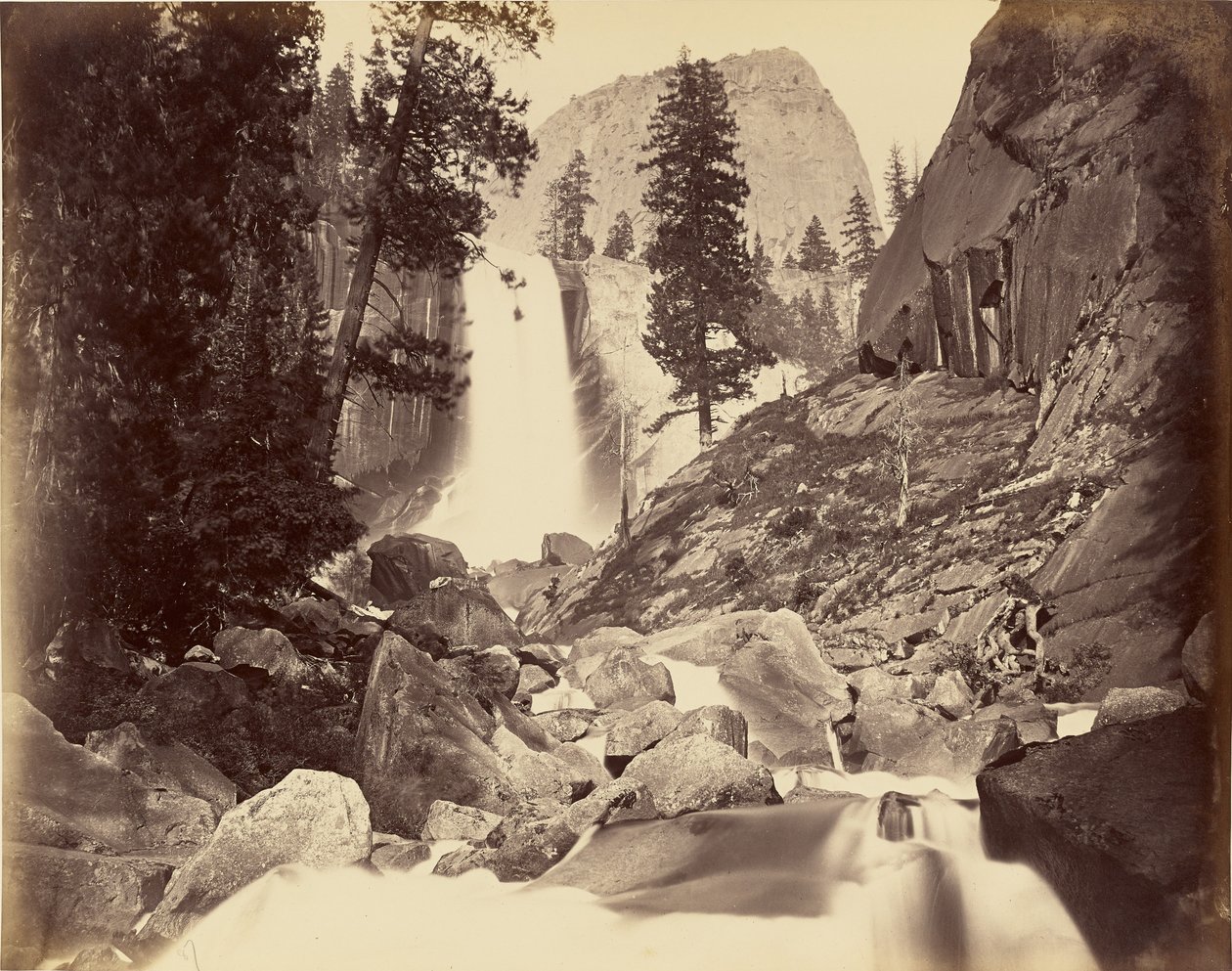 [Vernal Fall, 300 stop] / [Piwyac, Vernal Fall, 300 stop, Yosemite] od Carleton Watkins