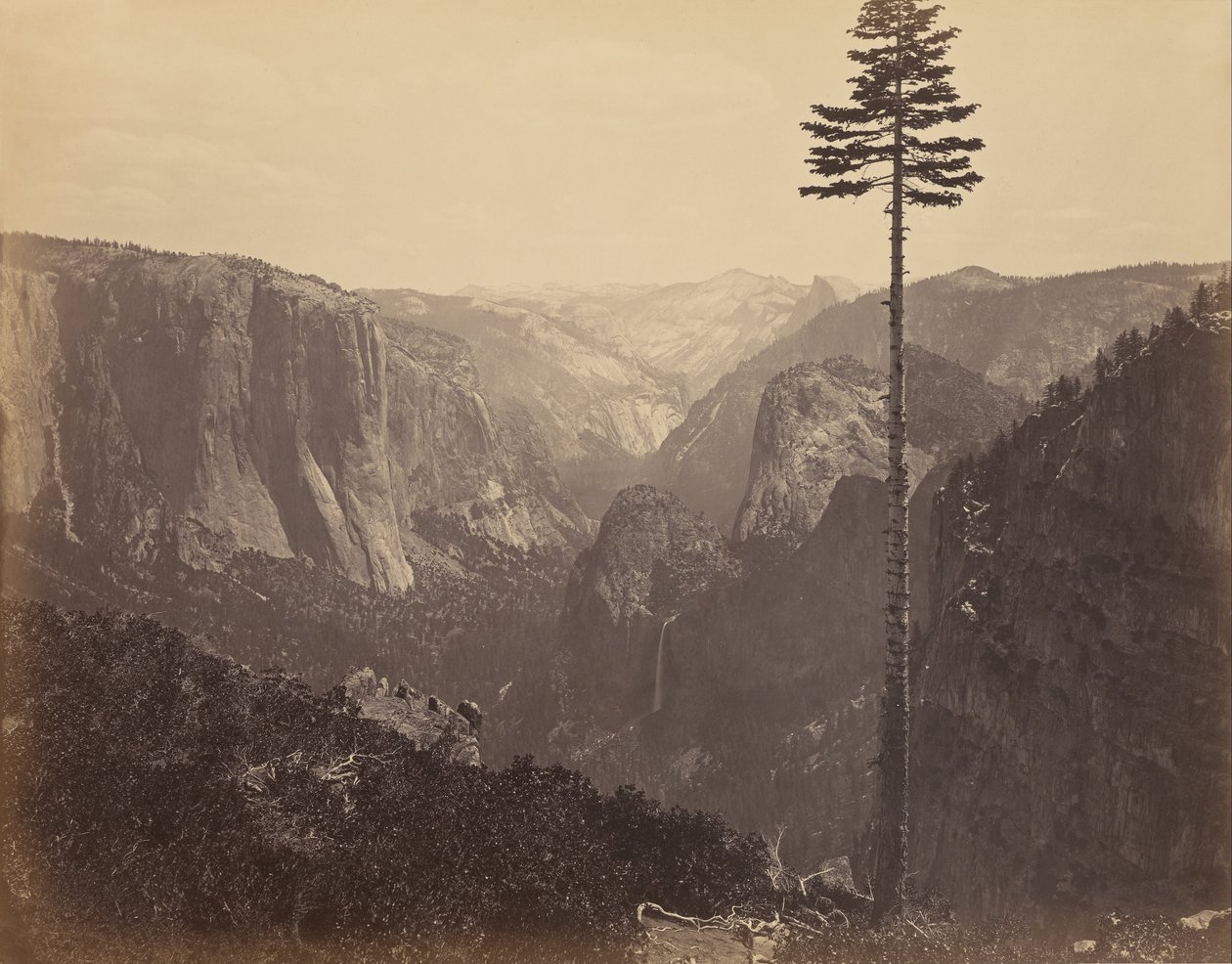 Údolí Yosemite z nejlepšího obecného pohledu od Carleton Watkins