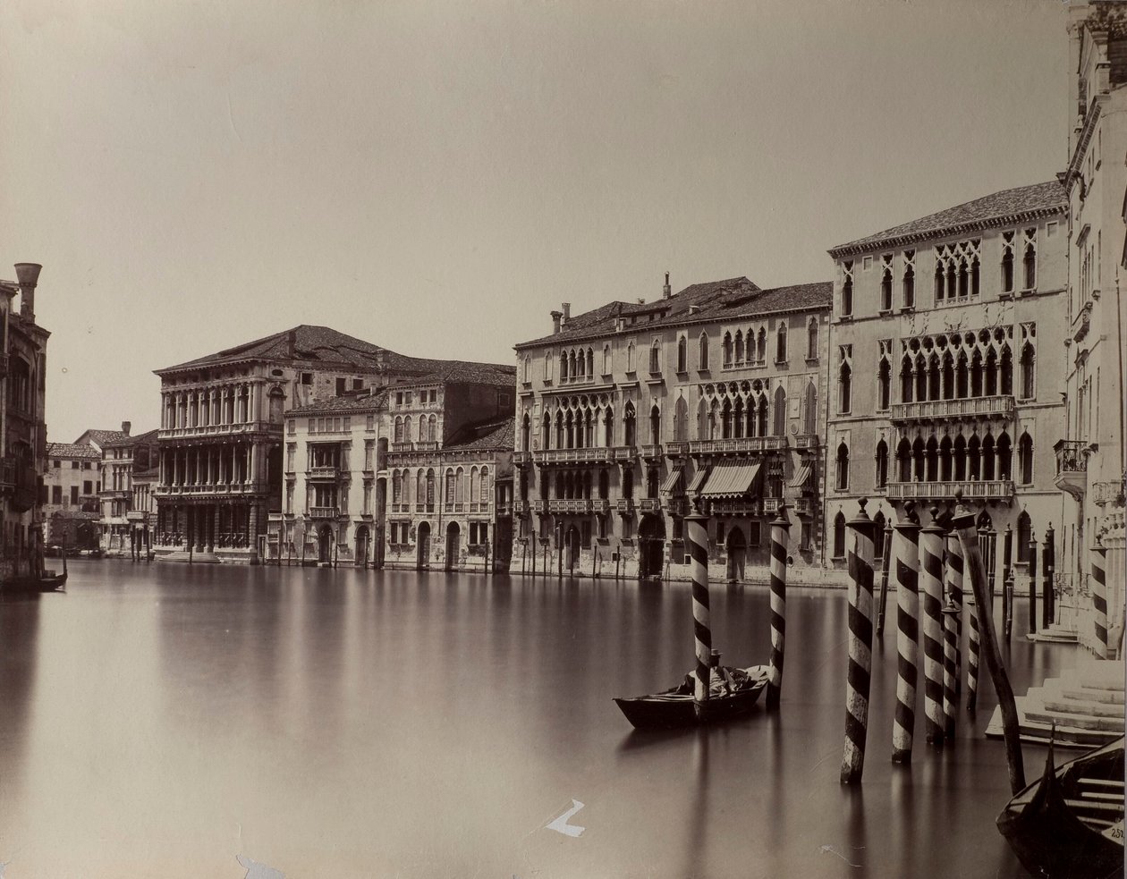 Benátky. Canal Grande s pohledem na Ca