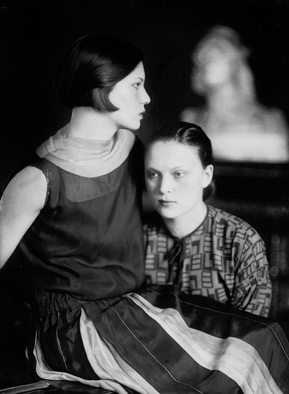 Portrét Wandy a Marion Wulzových, Terst, kolem roku 1920 (skleněná deska) od Carlo Wulz