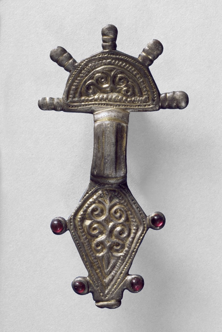 Radiate-Headed Brož, z Marchelepot, Somme, pravděpodobně karolínské, asi 7.-10. století (slitina pozlacené mědi) od Carolingian School