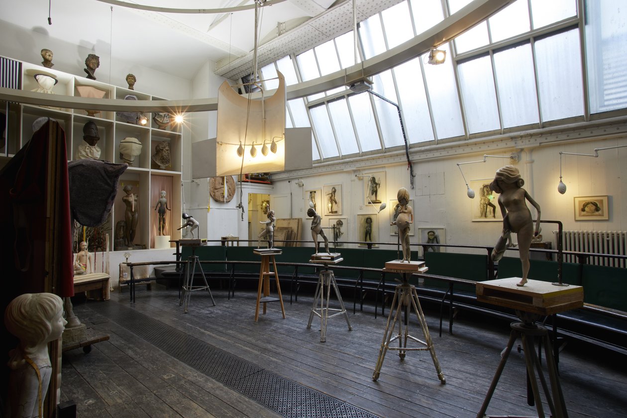 Životní prostor: Anatomie panenky, 2017 (foto) od Cathie Pilkington