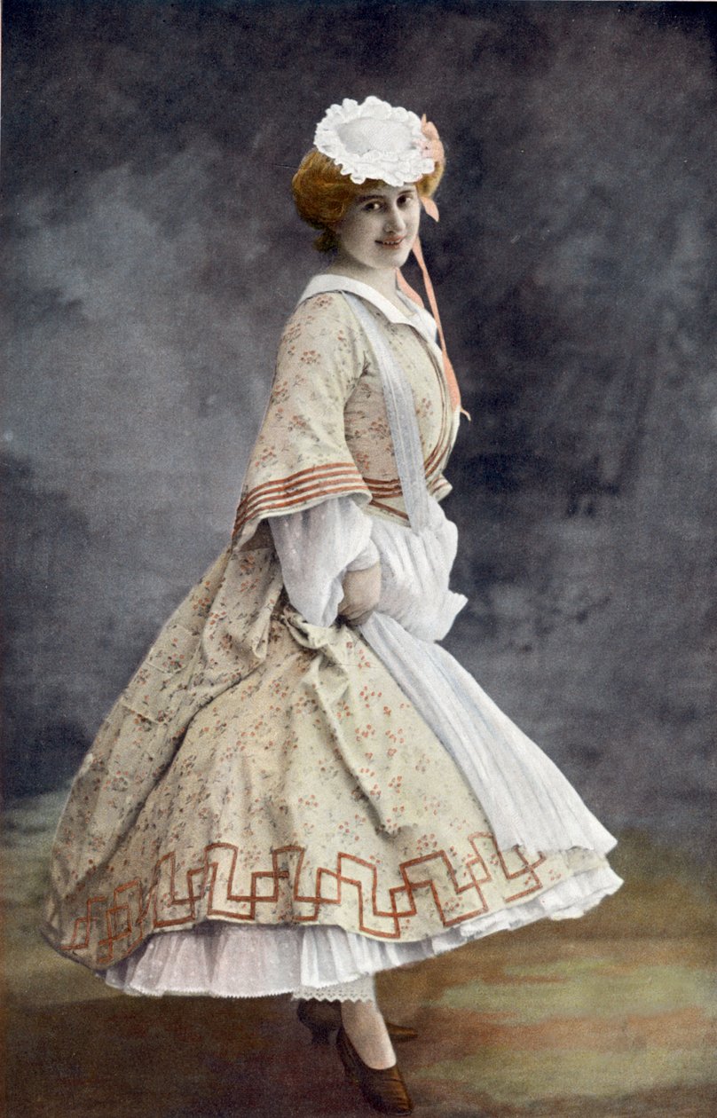 Francouzská komička Jeanne Saulier jako Arlette v operetě "Die Fledermaus" (Netopýr) v Paříži, fotografie Cautina a Bergera z francouzského listu "Le Theatre" květen 1904 od Cautin and Berger