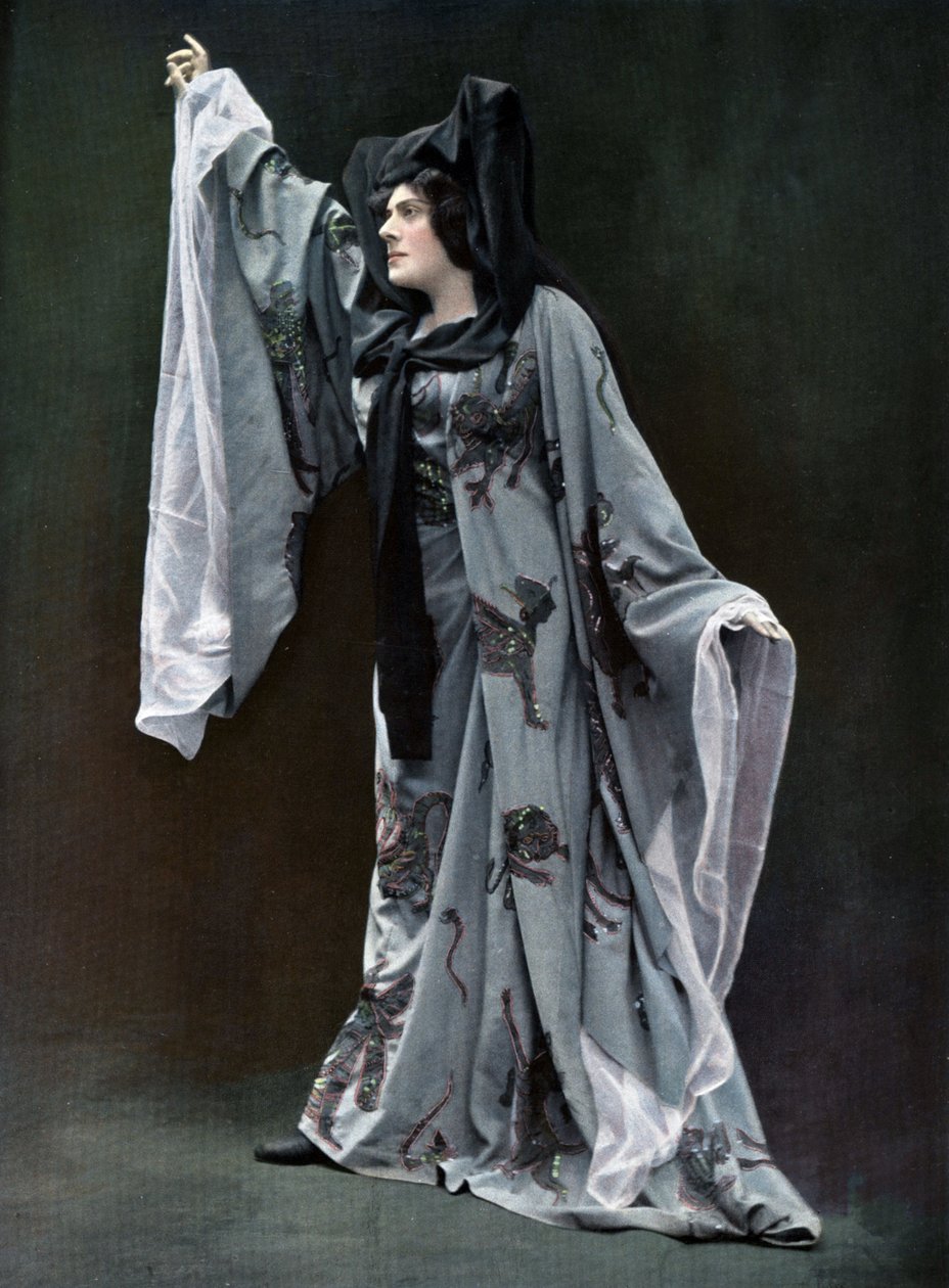 Operní pěvkyně Meyriane Heglon (1867-1942) jako Lilith v opeře "Le fils de l