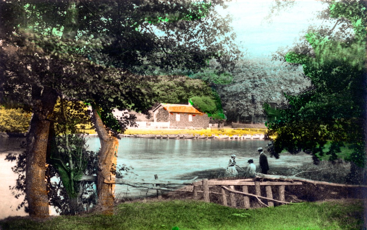 Ruswarp Dam, Whitby, North Yorkshire, 1926. od Cavenders Ltd