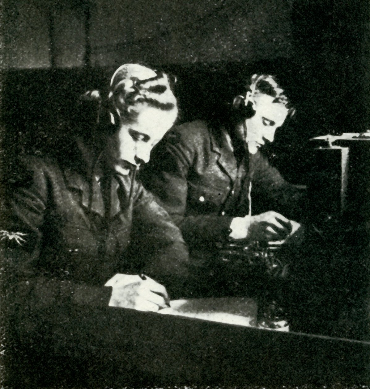 On Signals Duty, c1943. od Cecil Beaton