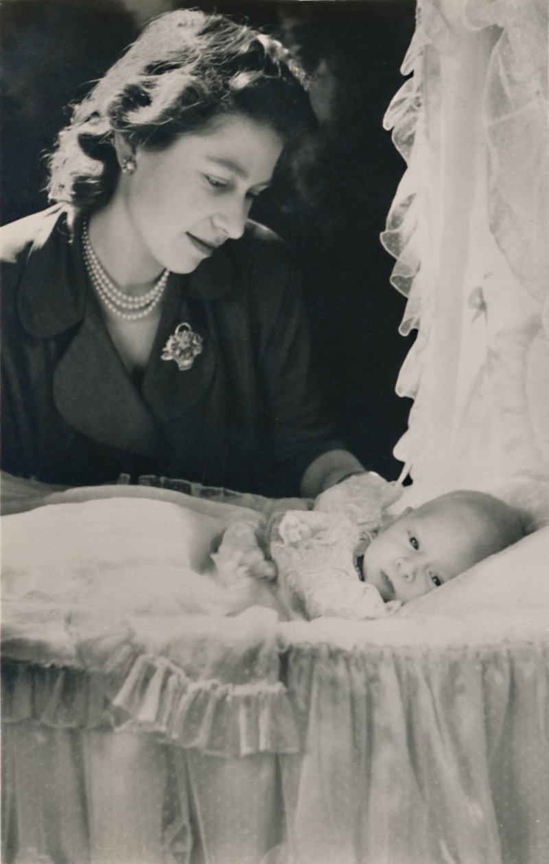 Princezna Alžběta se svým malým synem princem Charlesem, 1948. od Cecil Beaton