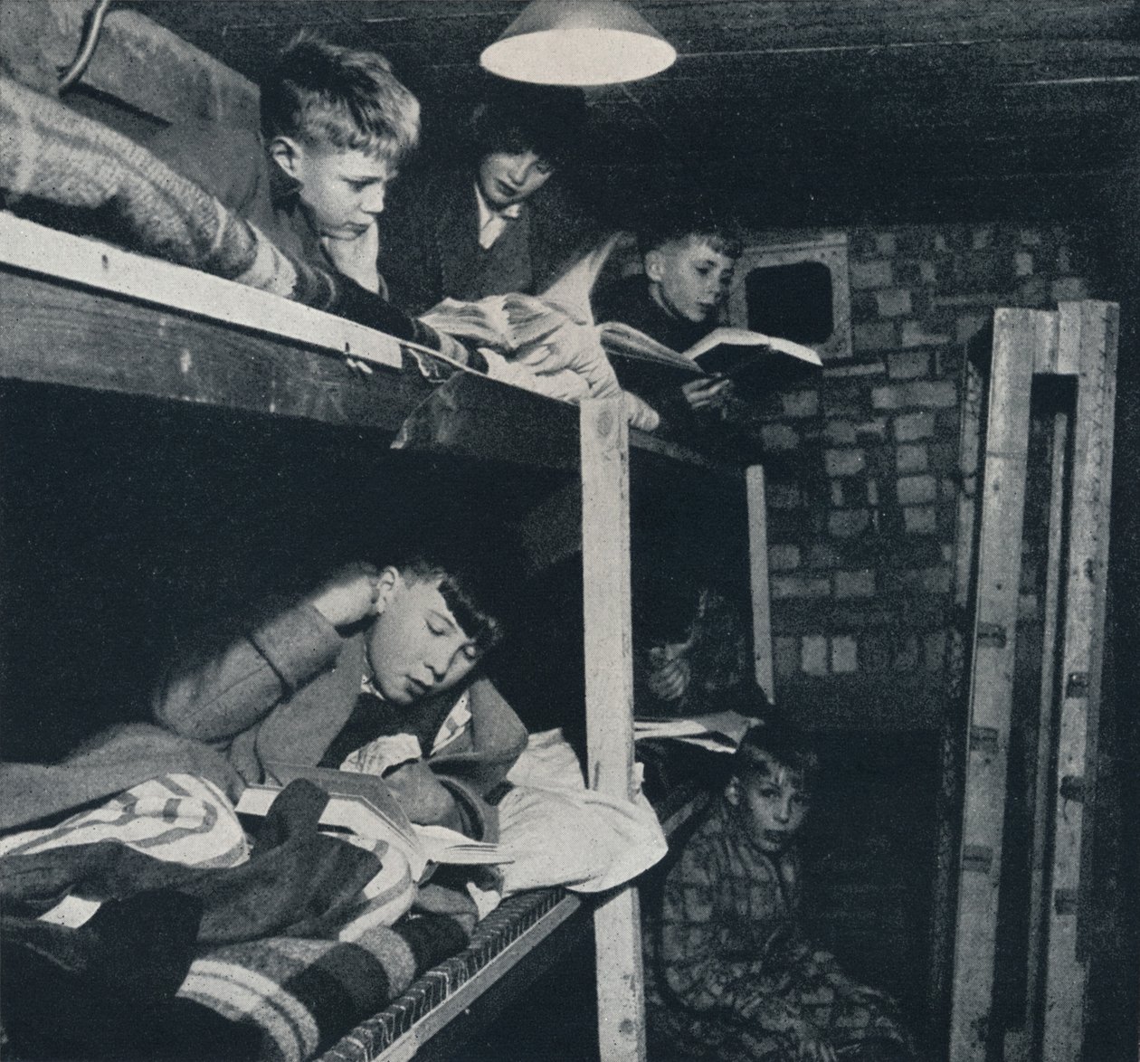 Školní kolej, 1941 od Cecil Beaton
