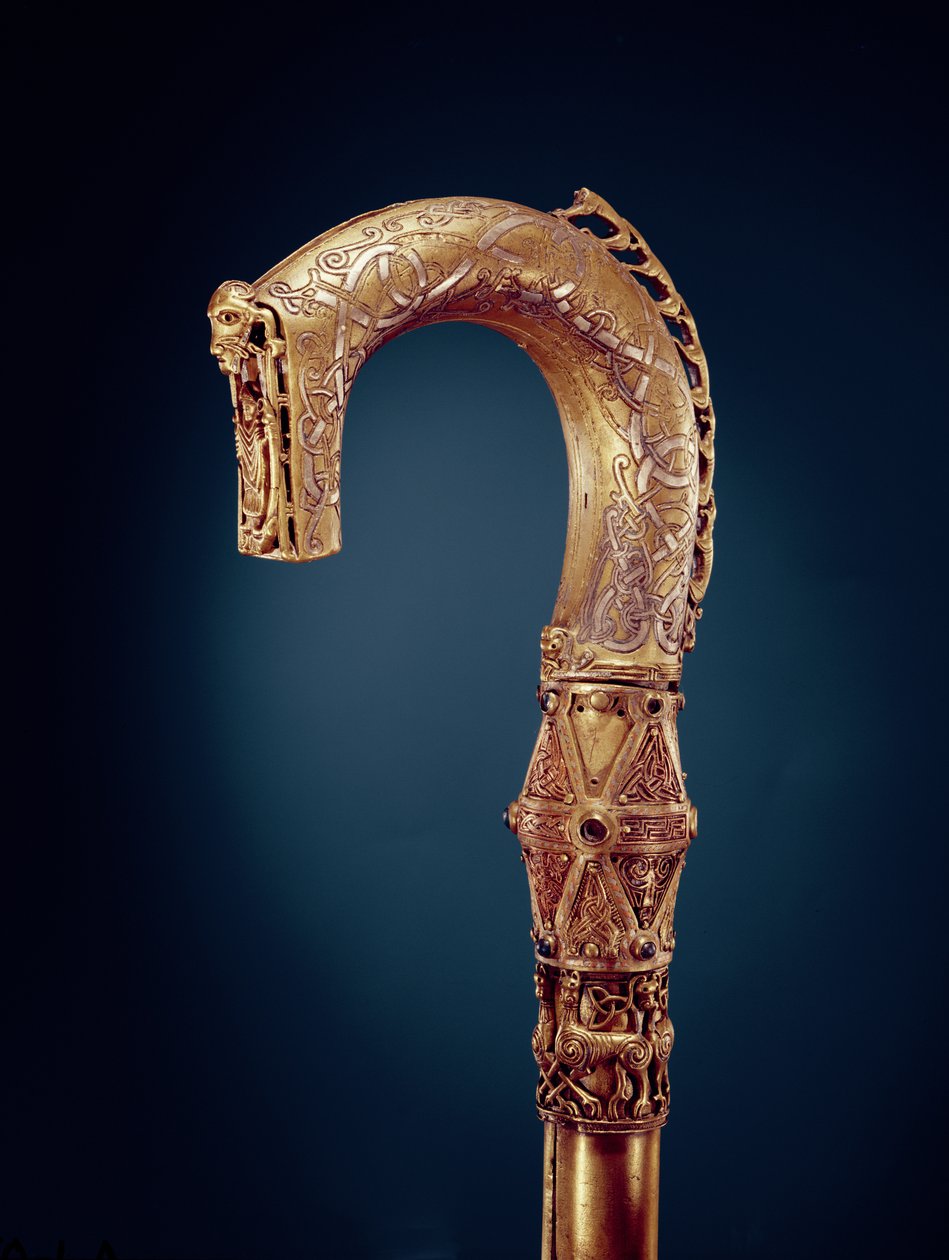 Clonmacnoise Crozier, hrabství Offaly, doba vikinská (dřevo obalené bronzovým plechem s inkrustací stříbra) od Celtic