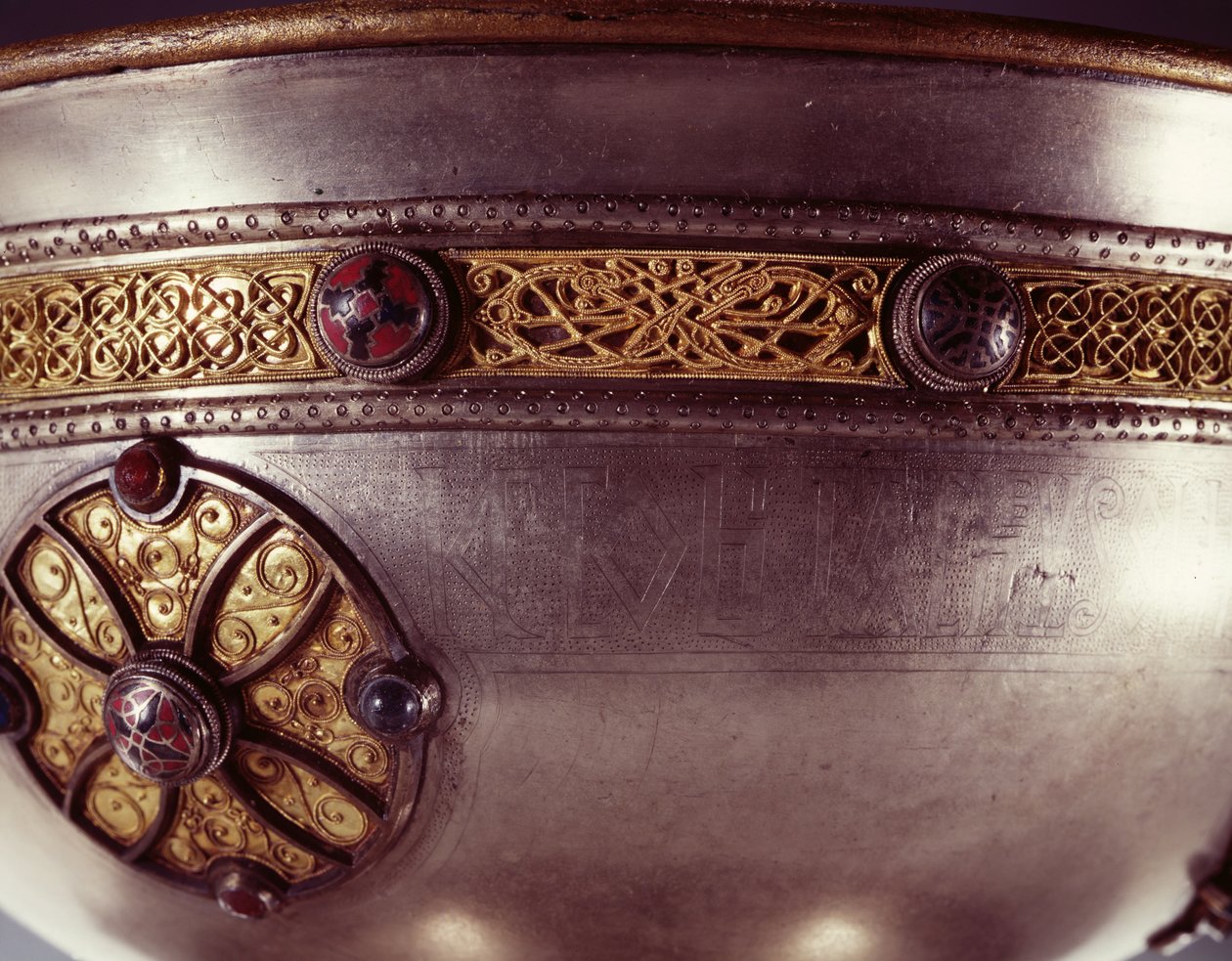 Ardagh Chalice, Reerasta, County Limerick, stříbro z počátku 8. století se stříbrným zlacením, smalt, mosaz a bronzový detail z 228699 od Celtic