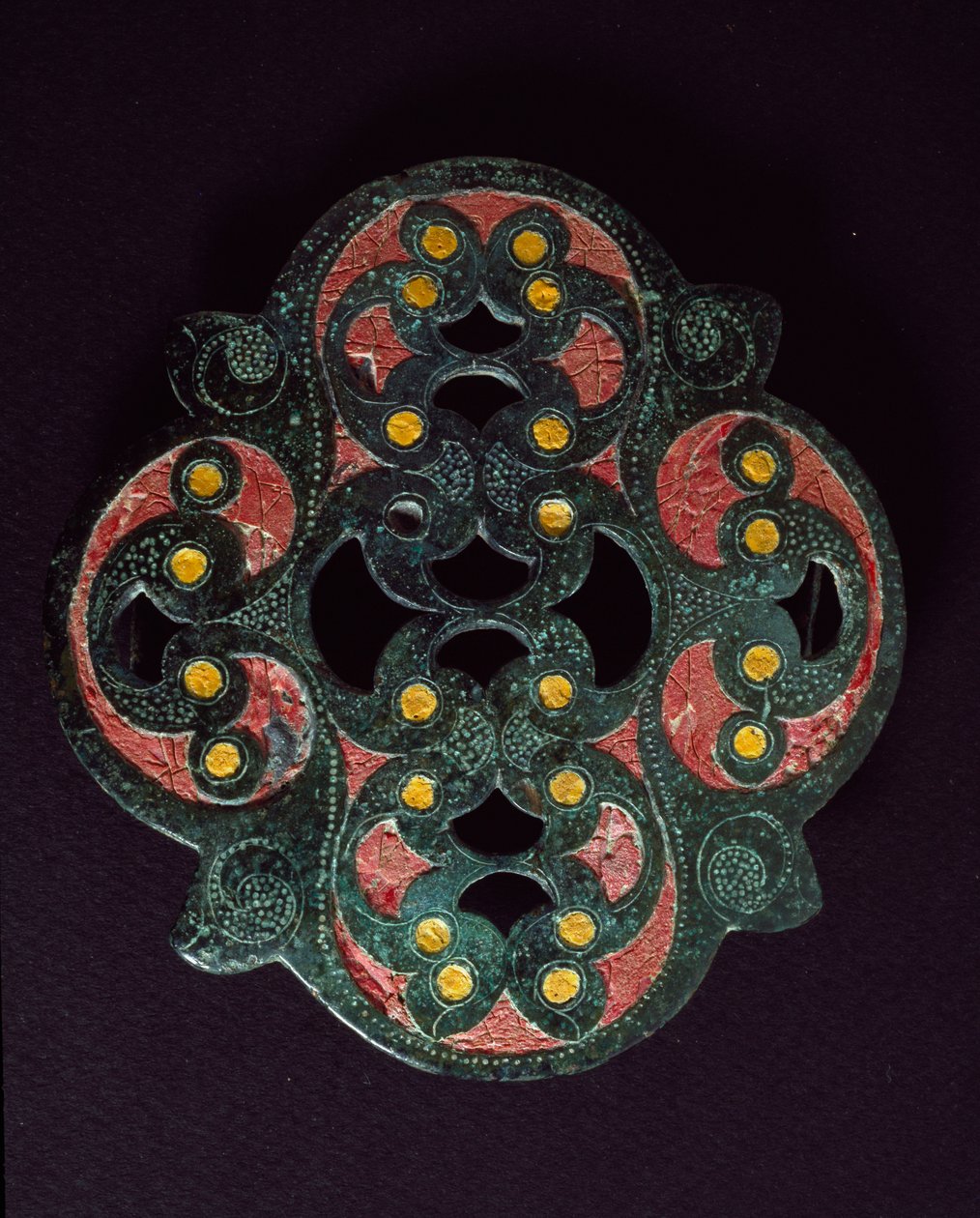 Keltské umění: děrovaný bronzový plech s inkrustací smaltu. 1. století našeho letopočtu. Od Paillarda (Oise). Breteuil, archeologické muzeum od Celtic