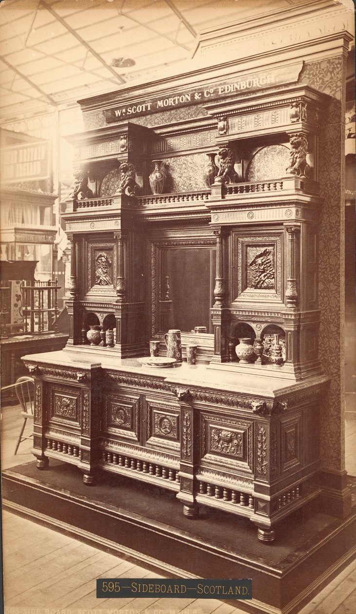 Sideboard, Scott Morton & Co, za "Umění a já." od Centennial Photographic Co.