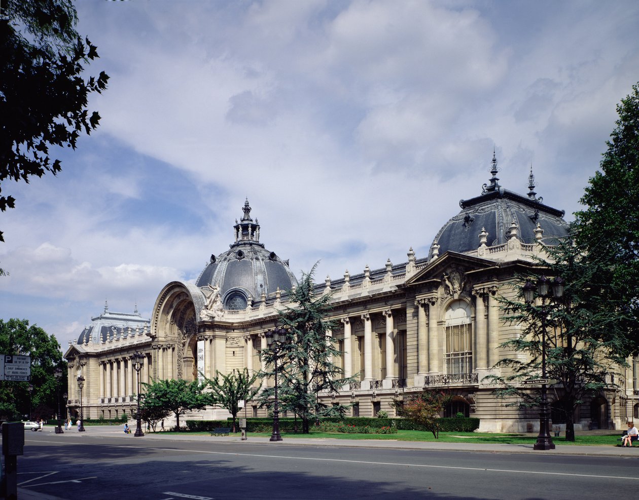 Pohled na průčelí Petit-Palais z roku 1900 (viz také 208662) od Charles Louis Girault