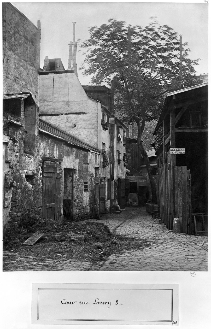 Nádvoří v rue Larrey 8, Paříž, 1858-78 od Charles Marville