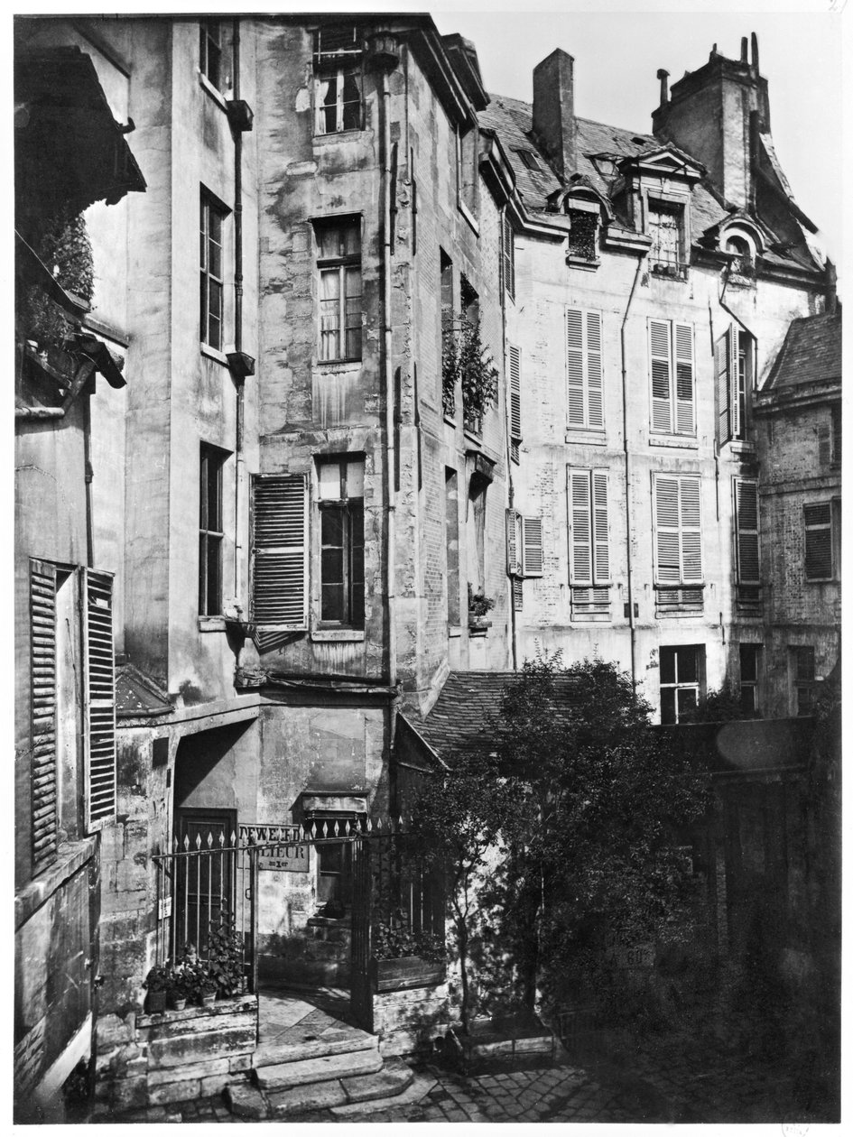 Rohanský dvůr, Paříž, 1858-78 od Charles Marville