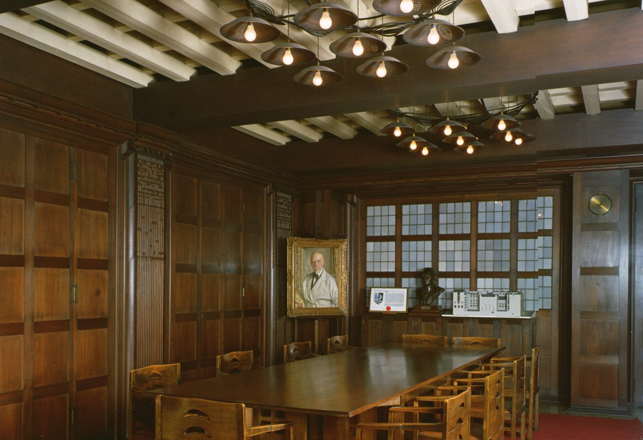 Pohled na zasedací místnost, postavená v letech 1897-99 od Charles Rennie Mackintosh