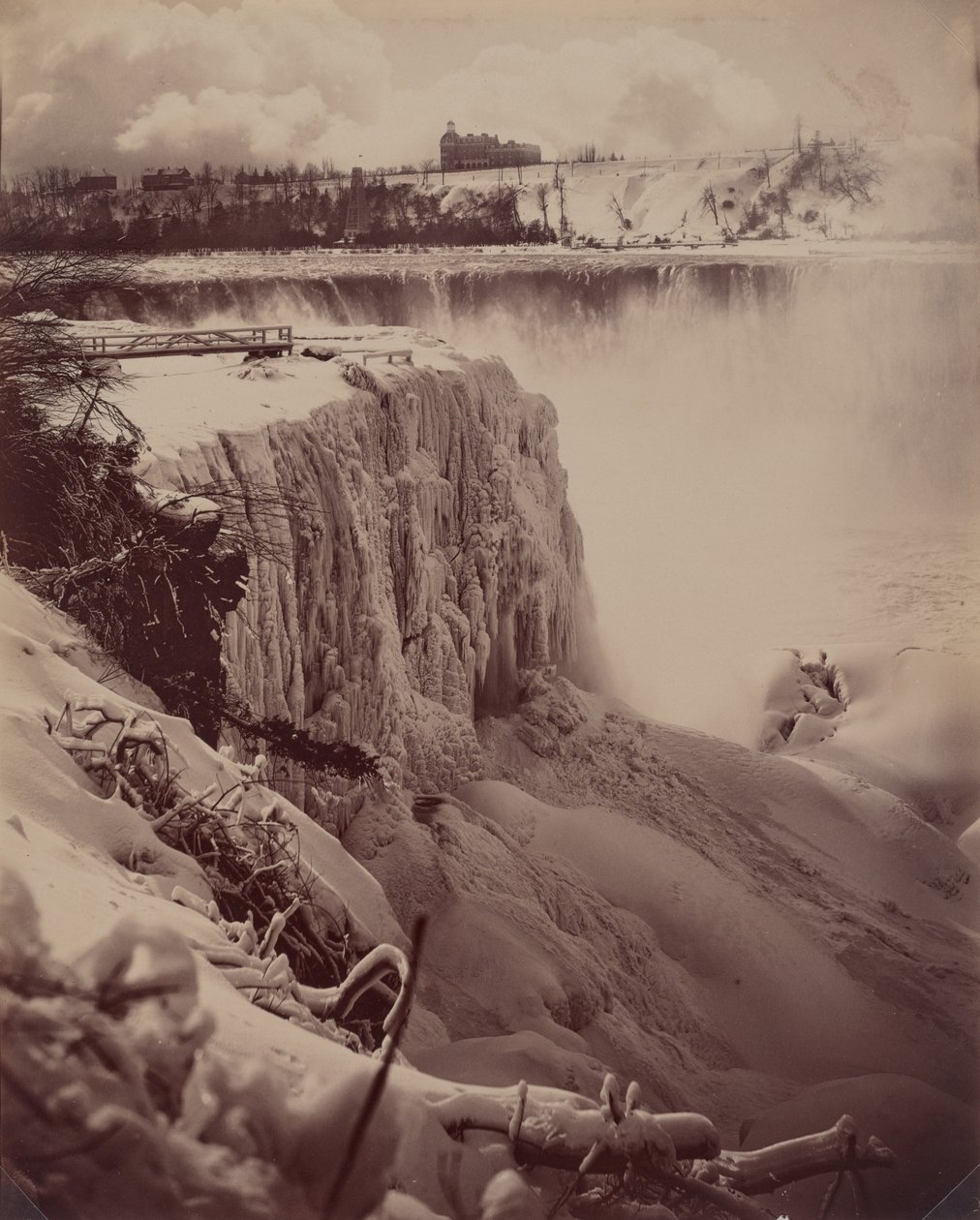Zamrzlé vodopády, asi 1880 (foto) od Charles Bierstadt