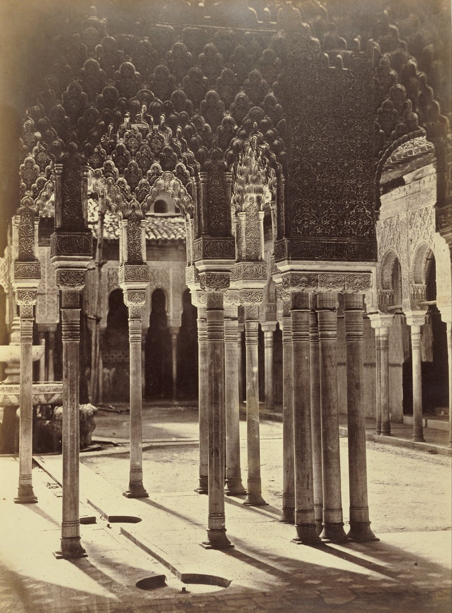 Soud lvů v Alhambře (Patio de los Leones en la Alhambra) od Charles Clifford