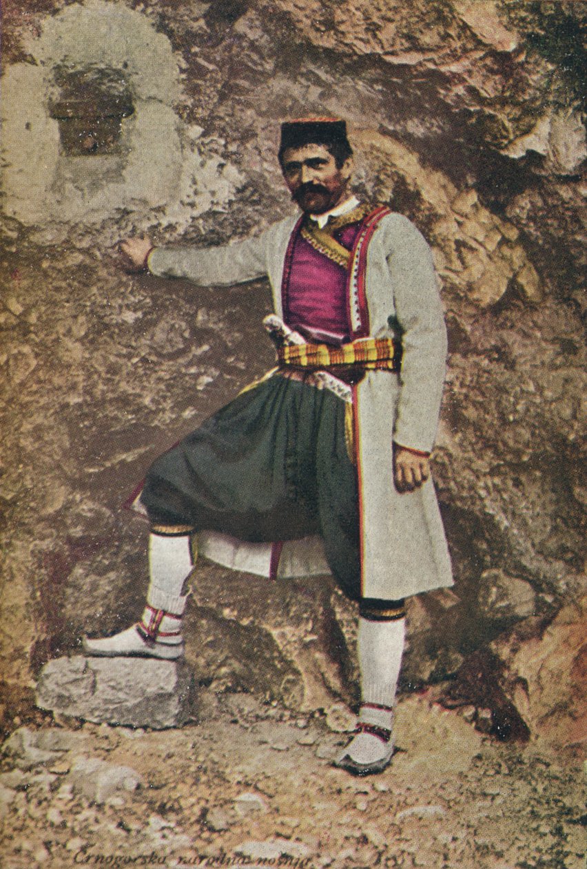 Černohorec ve svátečním kostýmu, c1913 od Charles J. S. Makin