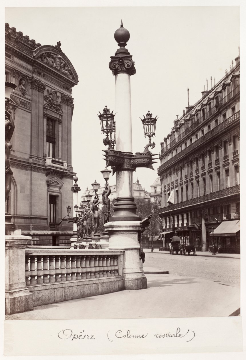 Opéra Rostrální sloup, c. 1875. od Charles Marville