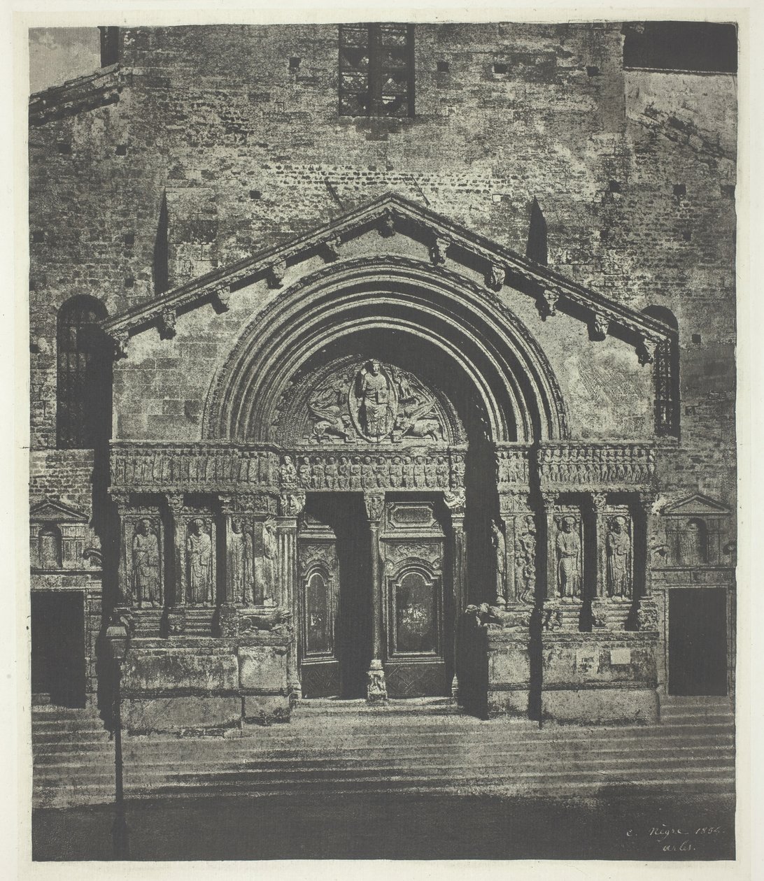 Arles: The West Porch of Saint-Trophime, 21. října 1854, vytištěno 1982. od Charles Nègre
