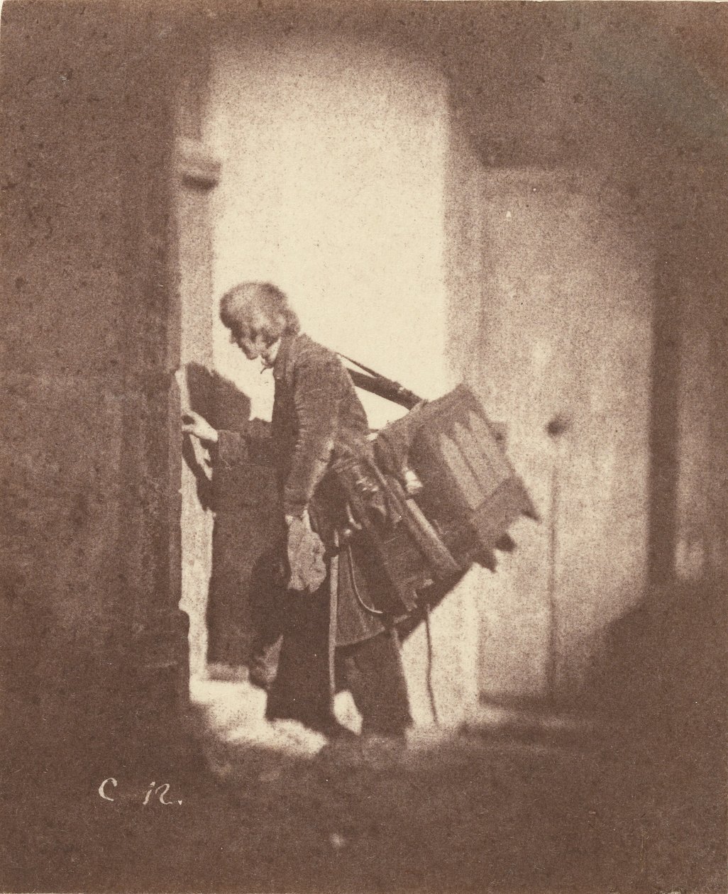 [Mlýnek na varhany na adrese 21, quai Bourbon, Ile Saint-Louis, Paříž]. od Charles Nègre