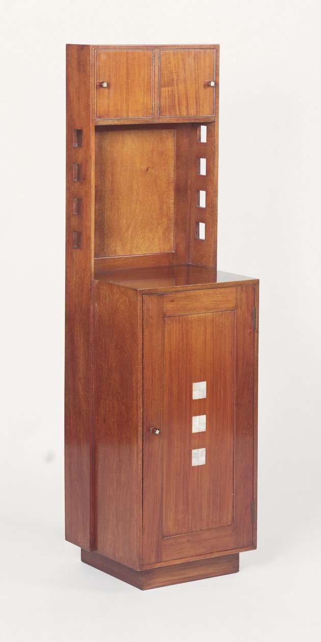 Noční skříňka vykládaná perletí, 1917 (mahagon) od Charles Rennie Mackintosh