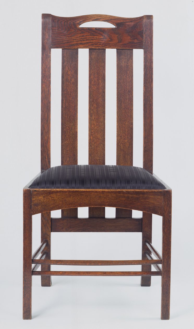 Boční židle, jedna z páru, vyrobená pro čajovny Miss Cranstons Argyle Street, Glasgow, 1896 (dub) od Charles Rennie Mackintosh