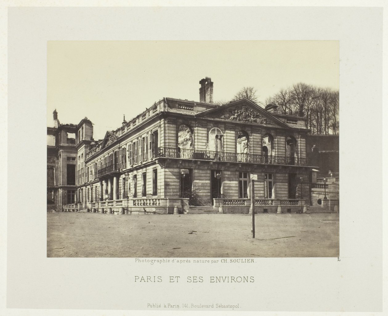 Palais de Saint-Cloud, z cyklu "Paris et ses environs" (Paříž a její okolí) od Charles Soulier
