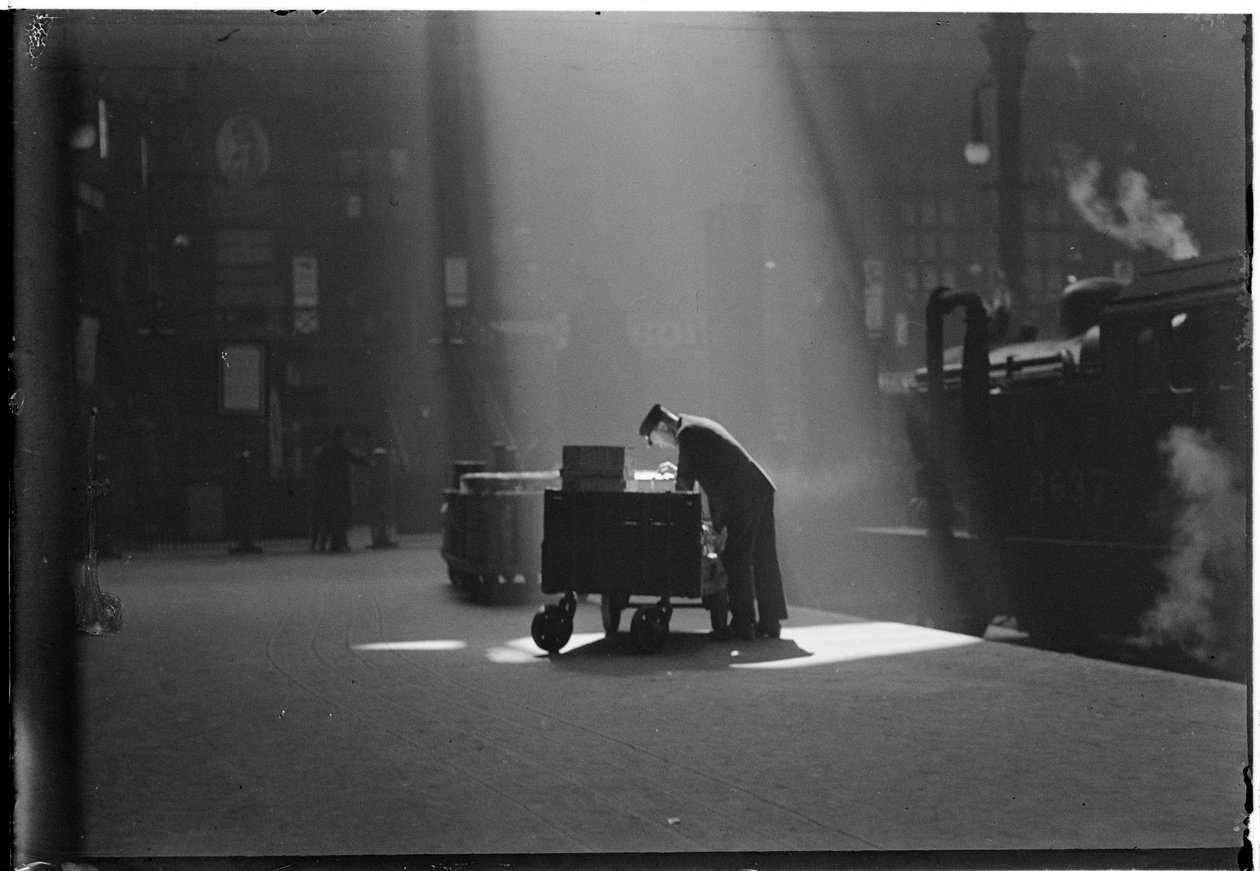 Liverpool Street Station, Liverpool Street, City of London, Greater London Authority, c1932. od Charles William Prickett