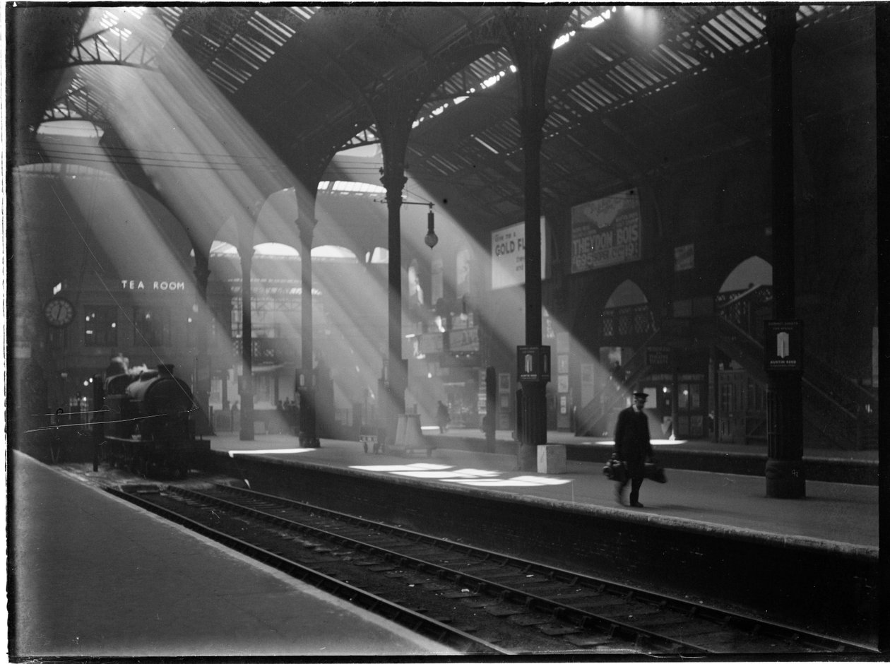 Liverpool Street Station, Liverpool Street, City of London, Greater London Authority, c1932. od Charles William Prickett