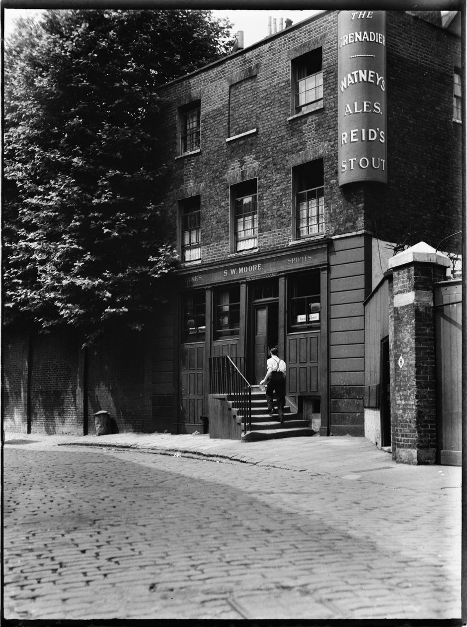 The Grenadier, Wilton Row, Belgravia, City of Westminster, Greater London Authority, 1935-1940. od Charles William Prickett