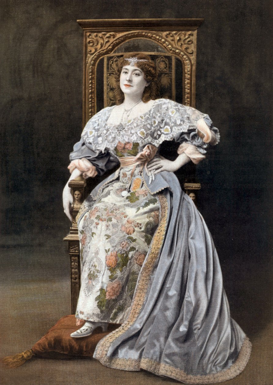Francouzská komička Julia Bartet (1854-1941) jako Marion de Lorme ve hře "Marion de Lorme" v Comedie Francaise v Paříži, foto Cheri Rousseau z francouzského listu "Le Theatre" 1. července od Cheri Rousseau
