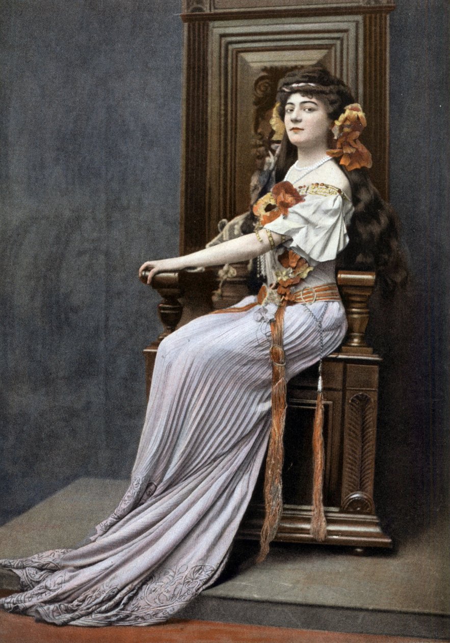 Operní pěvkyně Ketty Lapeyrette (1884-1940) jako Dalila v opeře "Samson et Dalila", foto Cheri Rousseau z francouzského listu "Le Theatre" srpen 1908 od Cheri Rousseau