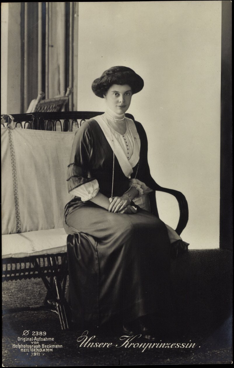 Ak Kronprinzessin Cecilie von Preußen, sedící portrét od Chinese School