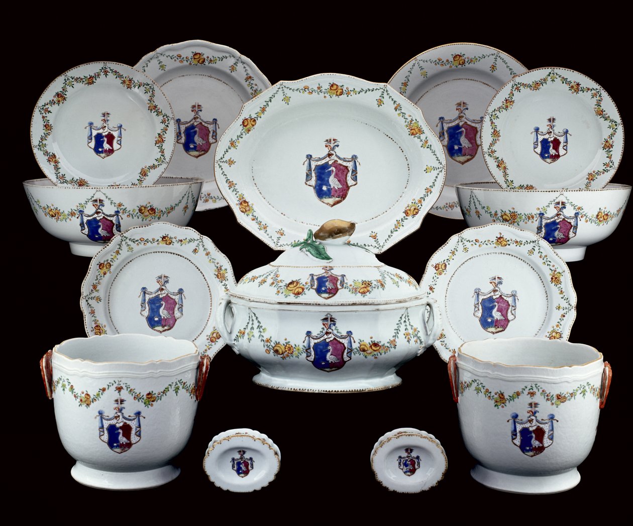 famille rose armorial večeře malovaná pažemi Tranefelt ze Švédska (keramika) od Chinese School