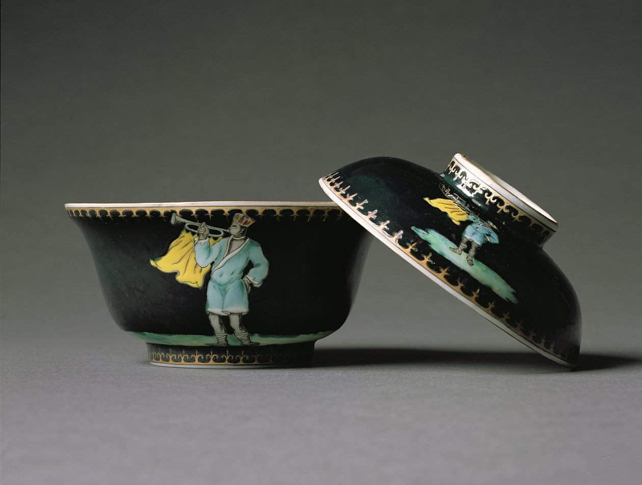 Cukřenka a kryt, období Qianlong (1736-95) c.1740 (porcelán) (viz také 314530) od Chinese School
