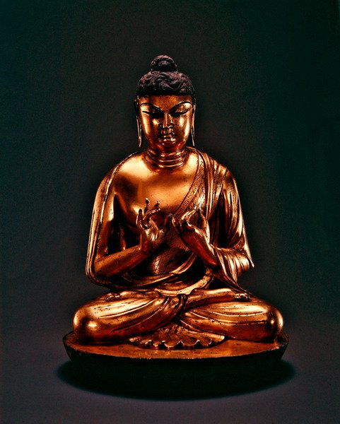 Buddha Vairóčana (Dari), dynastie Tang (618-907), začátek 8. století (pozlacený olovnatý bronz) od Chinese School