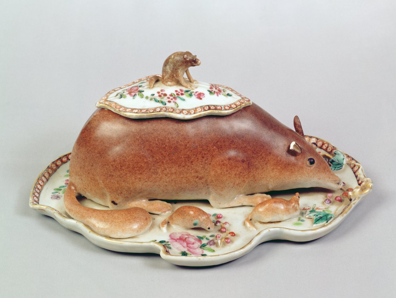 Famille rose omáčník a poklička modelovaná jako veverka, období Chien Lung (1736-95) (keramika) od Chinese School