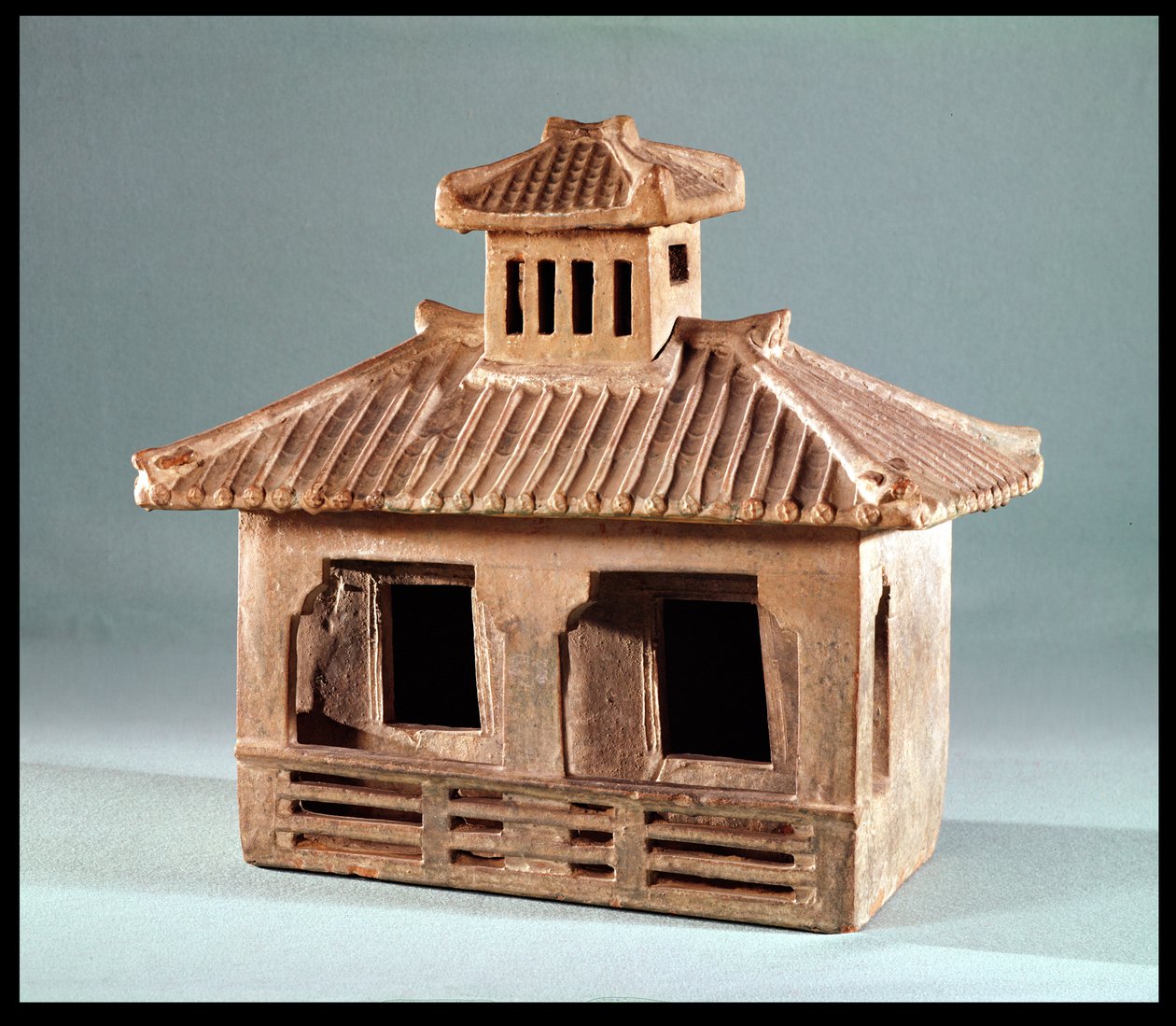 Pohřební model domu, dynastie Han (206 př. nl-220 n. l.) (terakota) od Chinese School