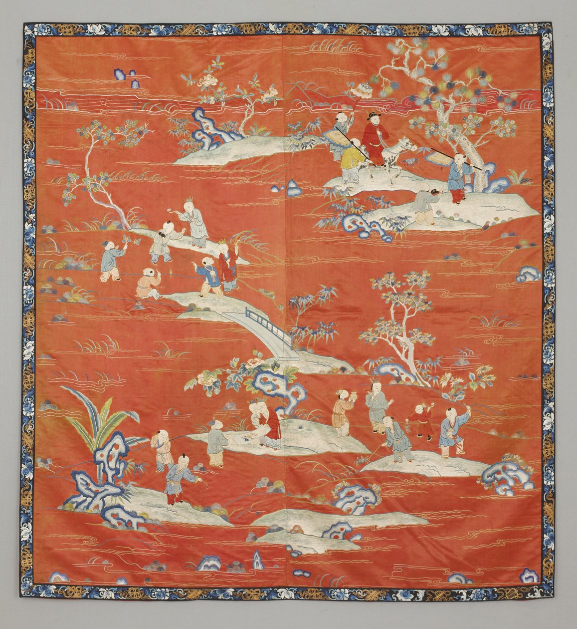 Červený saténový přehoz, 19. století od Chinese School